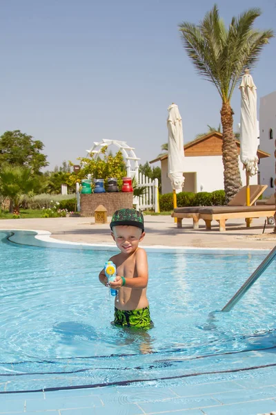 Joue Avec Pistolet Eau Hôtel Egypte Marsa Alam — Photo