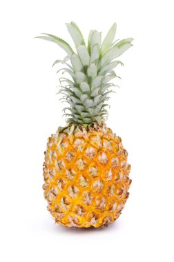 Beyaz arka plan üzerinde izole bütün lezzetli ananas meyve