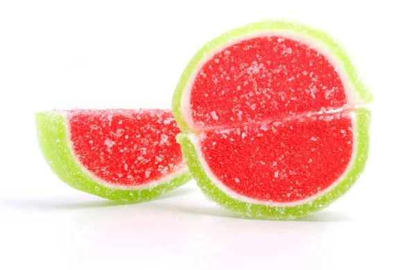 Weiche Marmelade bunte Fruchtgelee Zuckerbonbons isoliert auf weißem Hintergrund — Stockfoto