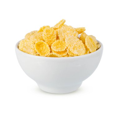 Beyaz arka planda izole edilmiş bir kasede mısır gevreği.