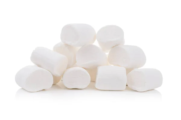 Groep Witte Marshmallows Geïsoleerd Witte Achtergrond — Stockfoto