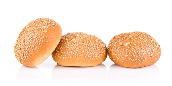 Sandwich Brötchen Mit Sesam Isoliert Auf Weißem Hintergrund — Stockfoto