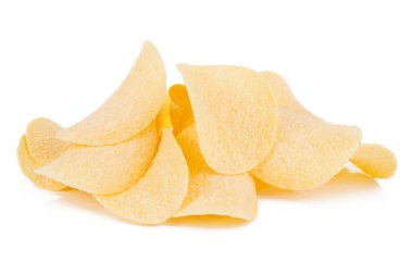 Patates cipsi beyaz arkaplanda izole