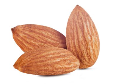 Beyaz arkaplanda izole edilmiş badem grubu