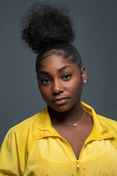 Modelo Feminino Afro-Americano Adolescente — Fotografia de Stock