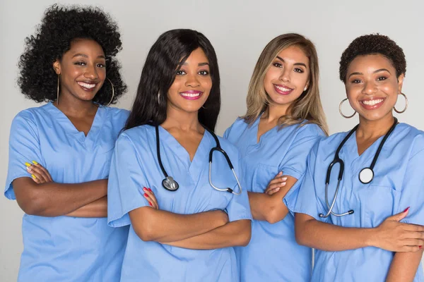 Велика Група Жіночих Медсестер Працюють Разом — стокове фото