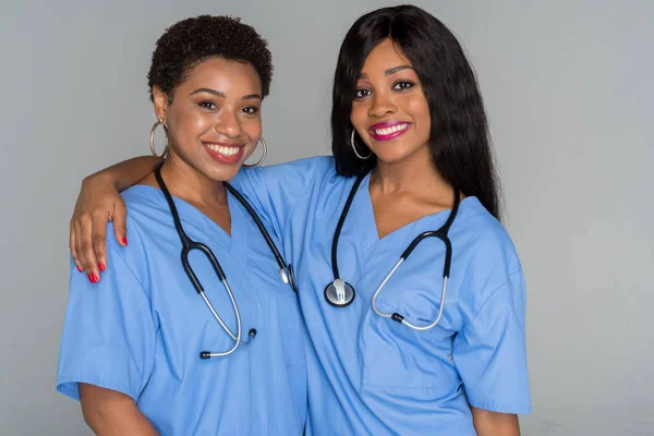 Два Афро Американських Медсестер Роботи Зміну Лікарні — стокове фото