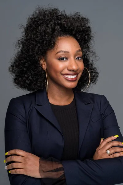 Retrato Uma Bela Mulher Negócios Afro Americana — Fotografia de Stock