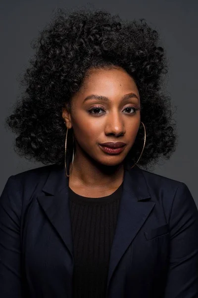 Retrato Uma Bela Mulher Negócios Afro Americana — Fotografia de Stock