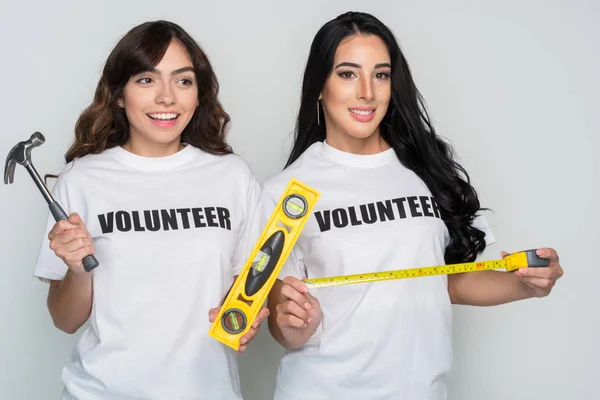 Zwei Frauen Die Sich Freiwillig Für Einen Guten Zweck Engagieren — Stockfoto