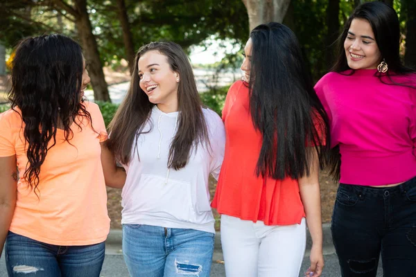 Group Four Teenage Female Friends Different Races — Stock Photo, Image