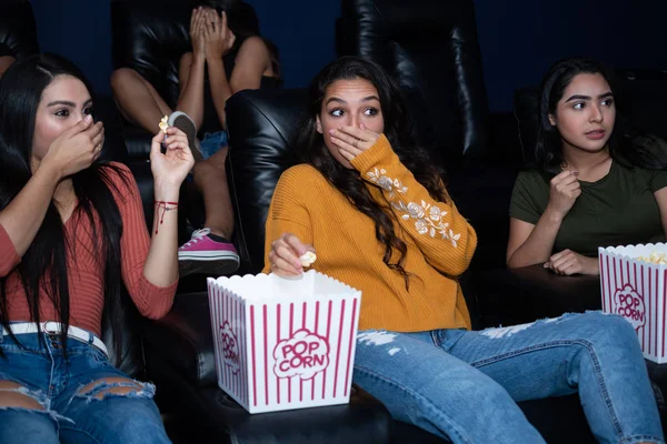 Group Female Friends Watching Movie Home Theater — Stock Photo, Image