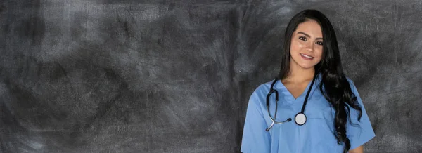 Student Pielęgniarstwa Kobiece Tle Challkboard — Zdjęcie stockowe