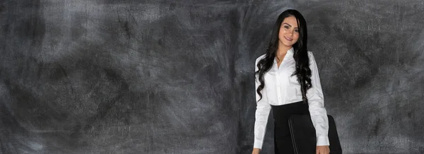 Feliz Joven Mujer Negocios Bastante Hispana Trabajo — Foto de Stock