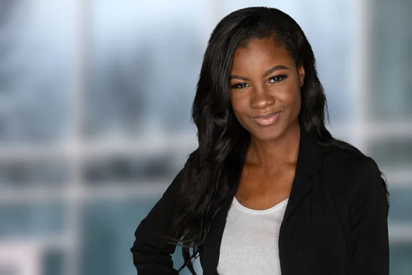 Young Pretty African American Businesswoman Her Job — Stock Photo, Image