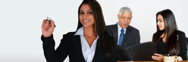 Reunião da equipe de negócios indiana — Fotografia de Stock