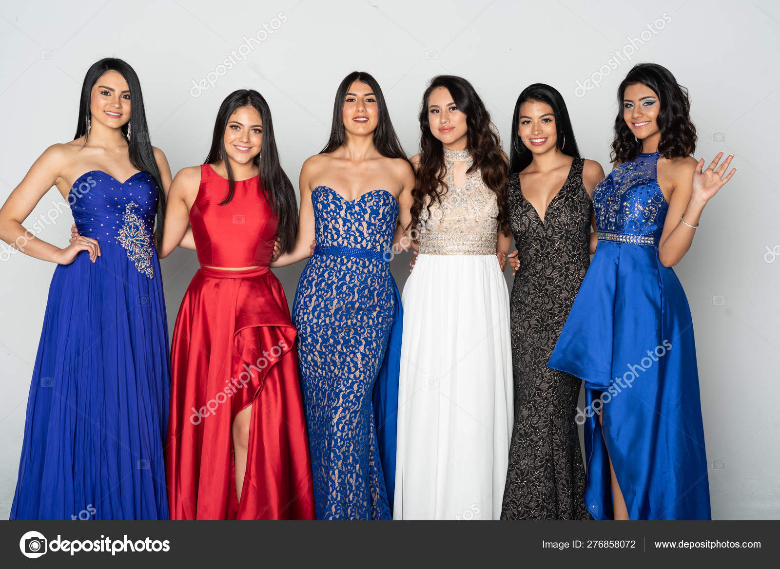 Vestidos de graduación fotos de stock, imágenes de Vestidos de graduación sin royalties | Depositphotos Vestidos de graduación fotos de stock, imágenes de Vestidos de graduación sin royalties | Depositphotos
