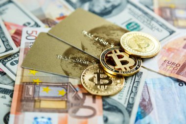 Bitcoins, ethereum, litcoin - gerçek para arka plan üzerinde kripto para birimi. Yatırım, risk, strateji