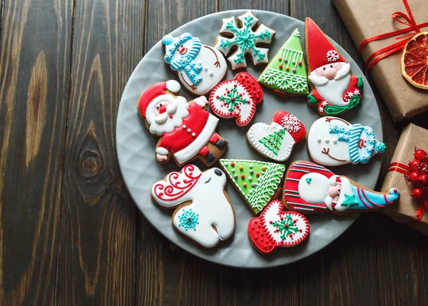 Galletas Jengibre Caseras Navidad Especias Sobre Fondo Oscuro Vista Superior — Foto de Stock