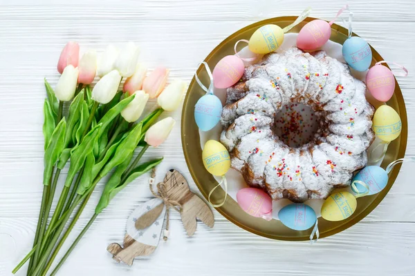 Gelukkige Pasen Gouden Tray Plaat Met Cake Met Hand Geschilderde — Stockfoto