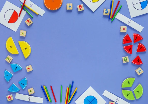 Bunte Mathefraktionen Auf Violettem Hintergrund Interessante Mathematik Für Kinder Bildung — Stockfoto