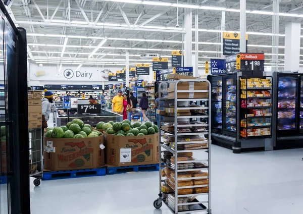 Miami Usa Aprile 2019 Righe Con Prodotti Walmart Walmart Inc — Foto Stock