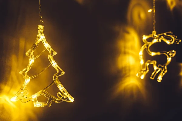 Elegante Illuminazione Albero Oro Natale Con Bagattelle Oro Luci Oro — Foto Stock