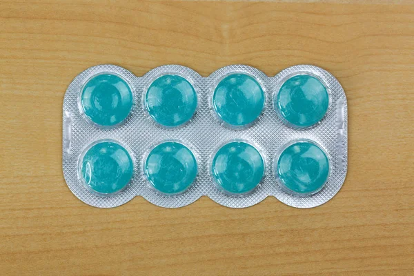 Blaue Lutschtabletten Für Schwere Halsschmerzen Mit Antiseptischen Wirkstoffen Betäubungsmittel Zur — Stockfoto