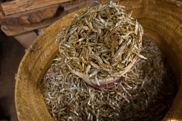 Anchoas Secas Pescado Ideal Para Aromatizar Venta Alimentos Africanos Mercado — Foto de Stock