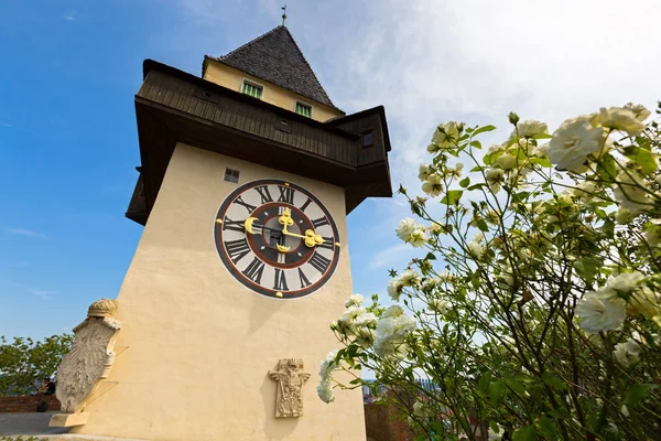 Clock tower, called the Uhrturm on top of Schlossberg Castle Hill in Graz — Stock Photo, Image