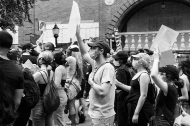 Hoboken, NJ / USA - 5 Haziran 2020: Hoboken, NJ Hoboken, NJ Hoboken, NJ / USA - 5 Haziran 2020: Hoboken, NJ Hoboken 'deki Siyahi Yaşamlar Barışçıl Protesto 