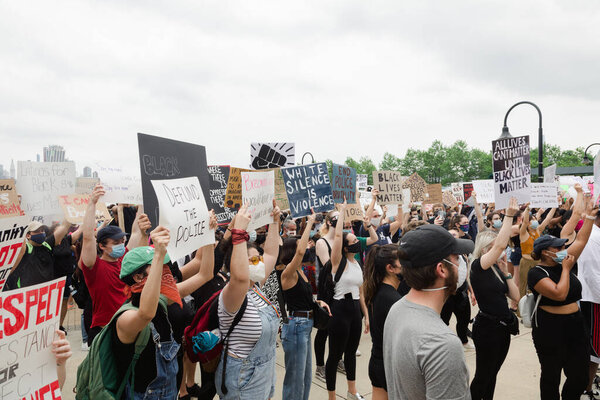Хобокен, штат Нью-Джерси / США - 5 июня 2020 года: Black Lives Matter Peaceful в Хобокене, штат Нью-Джерси / США - 5 июня 2020 года: Black Lives Matter Peaceful в Хобокене, штат Нью-Джерси
 