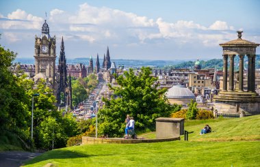 Calton Hill merkezi Edinburgh, İskoçya'da bir tepedir