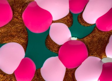 Çoklu doku renkli. Renkli arka plan. Sıvı çok renkli desen. Soyut boyalı dalgalar, el yapımı yüzeyi ile yaratıcı arka plan. Sıvı mermer boya. 