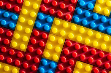 Plastik geometrik küpleri. İnşaat oyuncak dolu arka plan tasarımcı Oluşturucu dan. Çok renkli küpler. Geometrik arka plan. Çocuk oyuncağı. Daire geometrik şekiller.