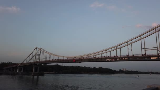 View Trukhaniv Island Pedestrian Bridge Dnipro River Kyiv City Ukraine — Stock Video