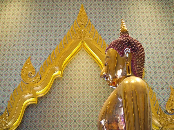 Portriat Latéral Grande Statue Bouddha Doré Intérieur Temple Bangkok Thaïlande — Photo