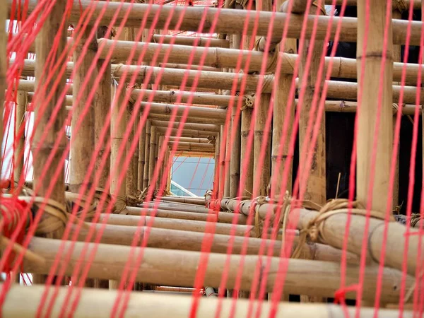 Túnel Bambu Com Corda Vermelha Frente Bangkok Tailândia — Fotografia de Stock