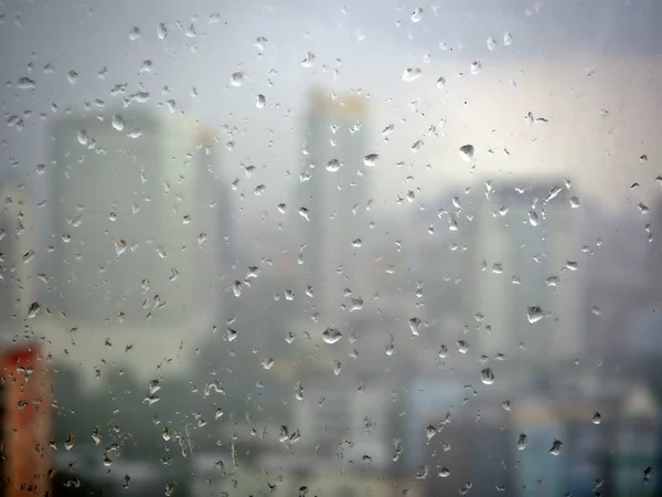 Uma Gota Chuva Janela Com Fundo Cityscape — Fotografia de Stock