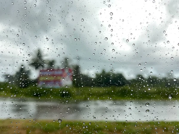 Капля Воды Стекло Автомобиля После Дождя — стоковое фото