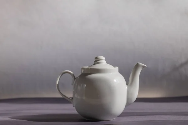 Beyaz Vintage Klasik Çaydanlık — Stok fotoğraf