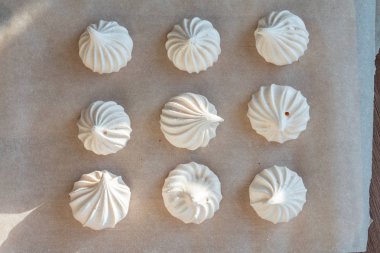 tatlı beze bir tablo grubu