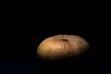 balkabağı yakın, düşük tuşlu karanlık fotoğraf, metin için boş alan