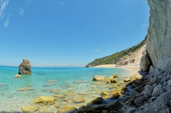 希腊莱夫卡达岛上的海得海滩景观 — 图库照片