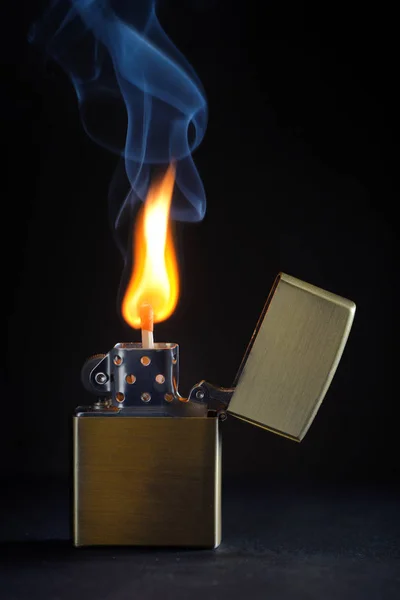 Abstract Golden Metal Lighter Smoke — Stock Photo, Image