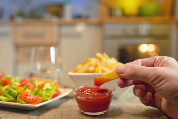 French Fries Salad Table Kitchen — Stock Photo, Image