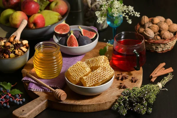 Honey Honeycomb Tea Dried Fruits Figs Autumn Table — Stock Photo, Image