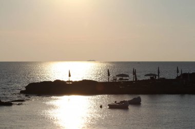 Salento gün batımında Punta della suina plaj Güzel manzara, İtalya, İyon deniziönemli seyahat hedef