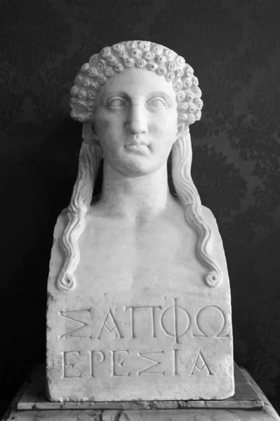 Sappho'nun büstü. 
