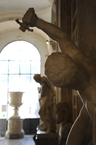 Statua Guerriero Romano Con Spada Spezzata Roma Italia — Foto Stock